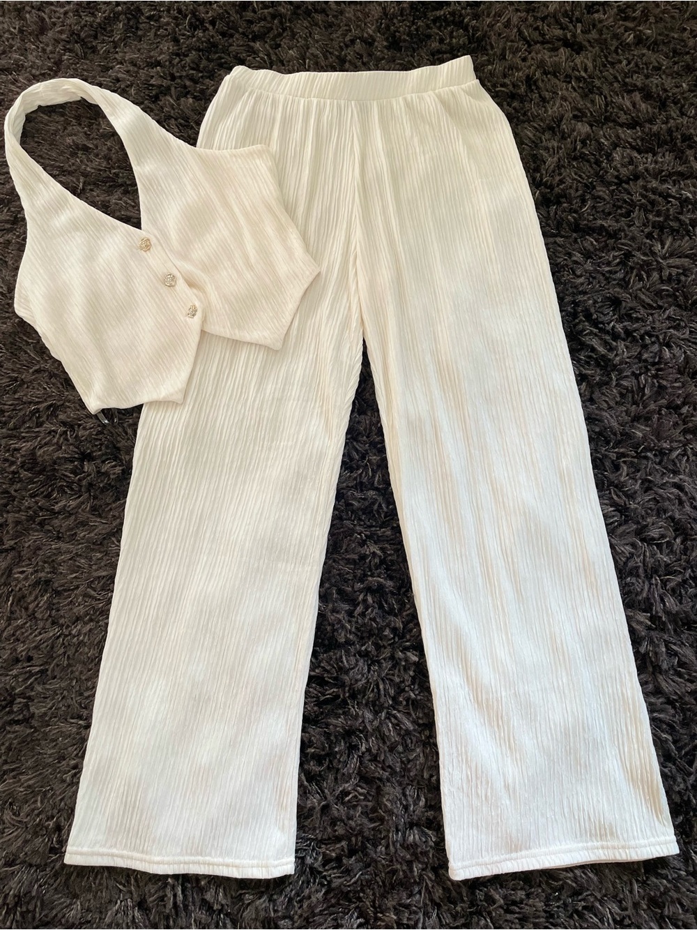 Love Poem Cream Ribbed Two-Pc Knit Set V- Neck Halter Button Vest Size L